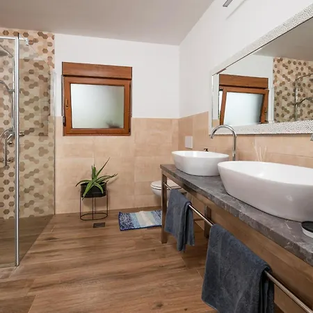 Pet Friendly In With Kitchen Ferienhaus