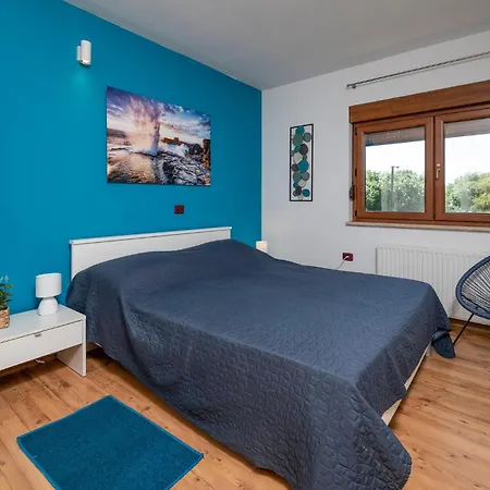 Pet Friendly In With Kitchen * Liznjan