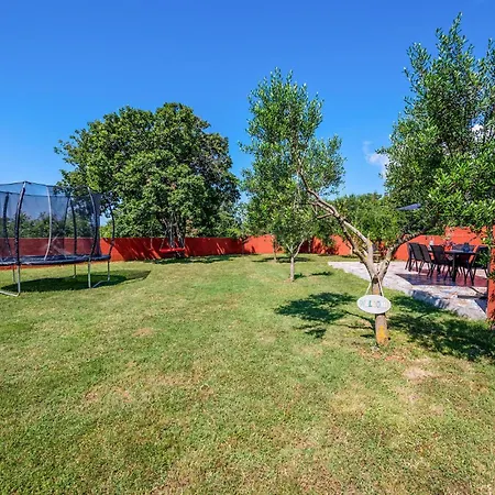 Holiday home Pet Friendly In With Kitchen *
