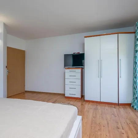 Holiday home Pet Friendly In With Kitchen Liznjan